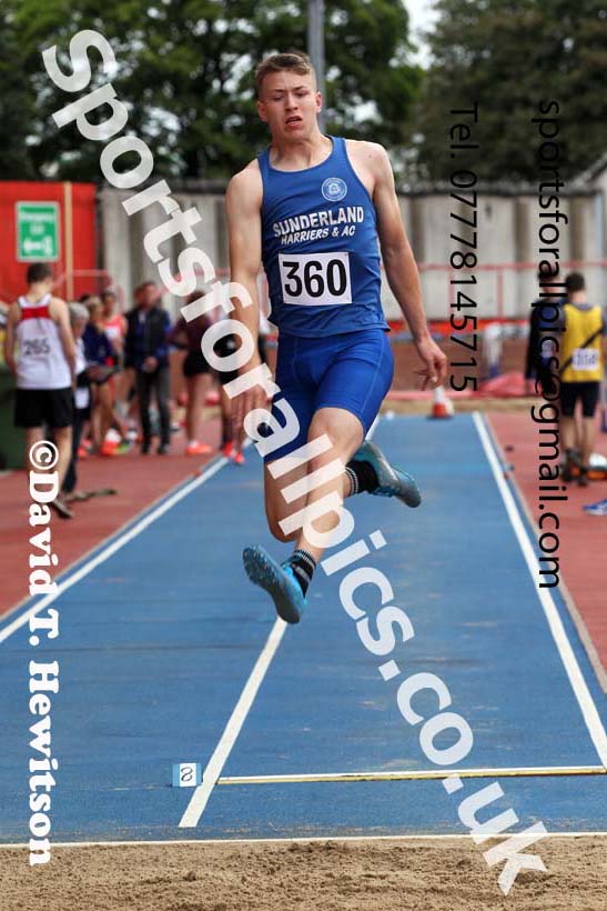 Long jump, 2021 Gateshead Tartan Games. Photo: David T. Hewitson/Sports for All Pics